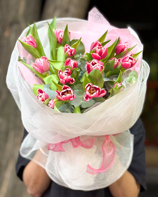 Spring Kiss Tulip Bouquet