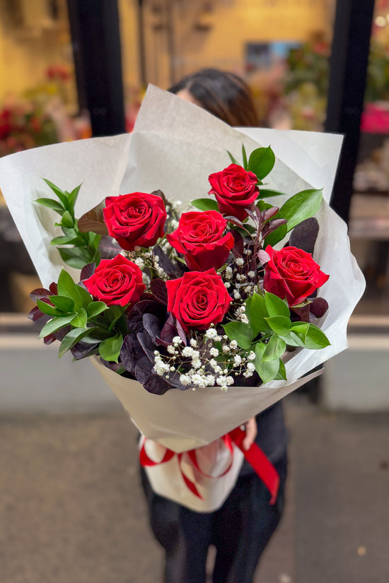 A Simple Kiss Bouquet